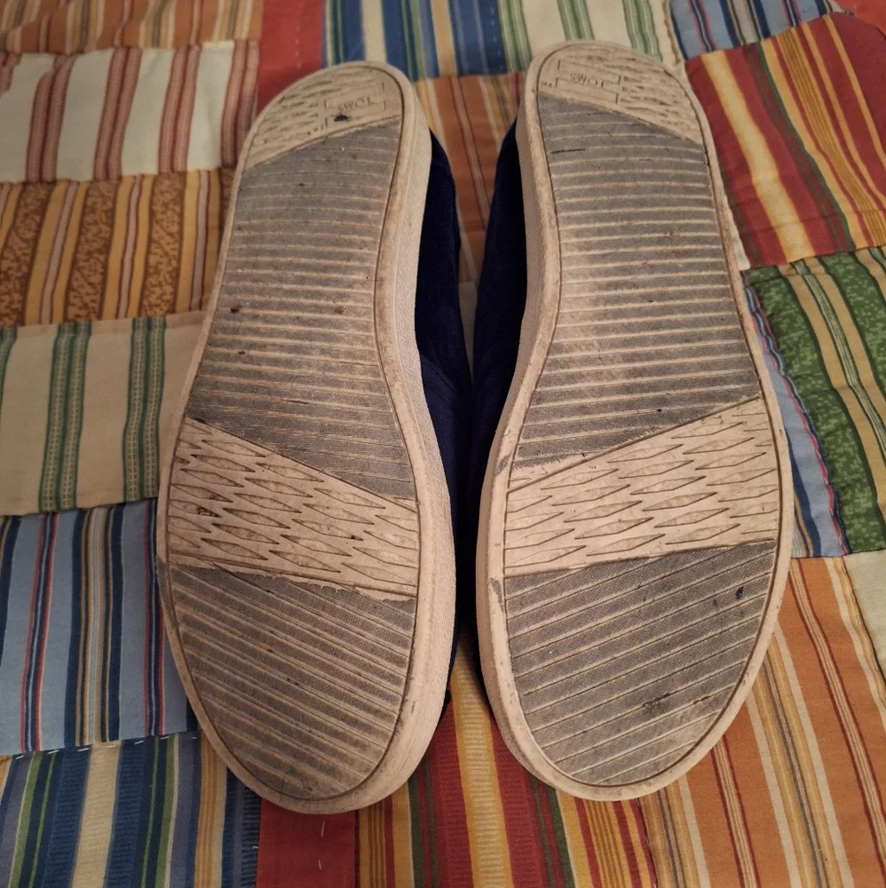 Toms Women's Navy Blue Suede Slip-On Shoes Size 8.5